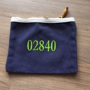 02840 Newport RI Cosmetic Case